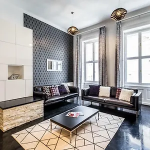 Apartamento Bpr B&w Elegant, Budapest