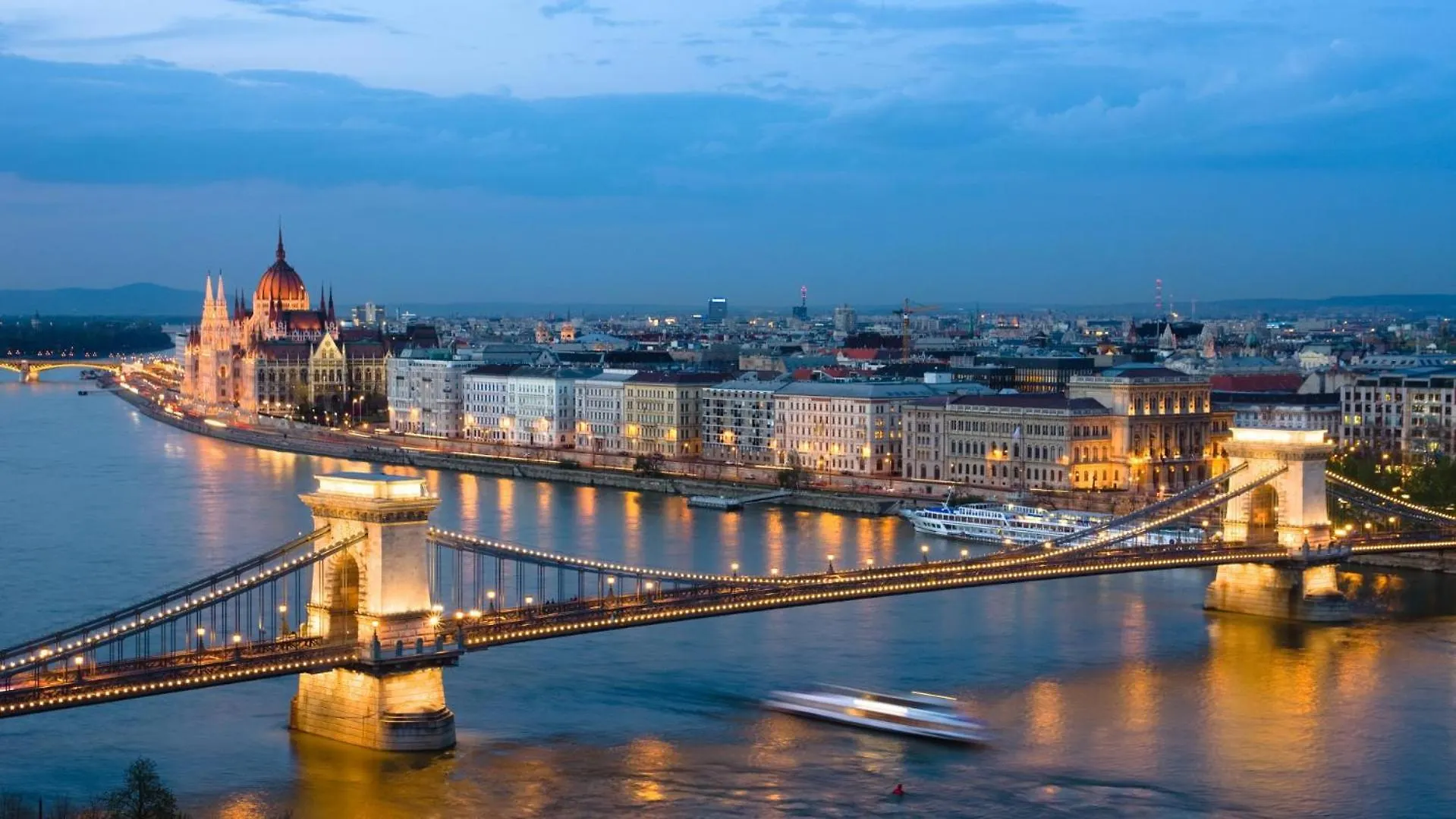Little Italy Bronx Apartment Budapest